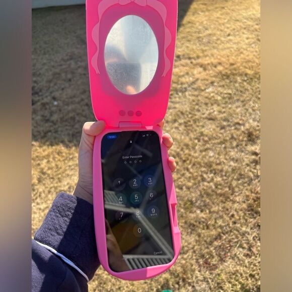 Cute Flip Phone Design Case for iPhone 16 Pro Max - Picture 6 of 7